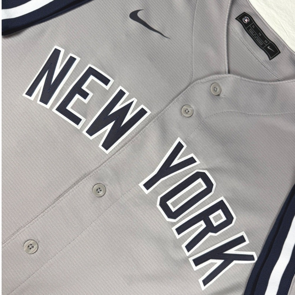 Nike New York Yankees MLB Baseball Jersey Mens XL Grey Road T770 551343-010